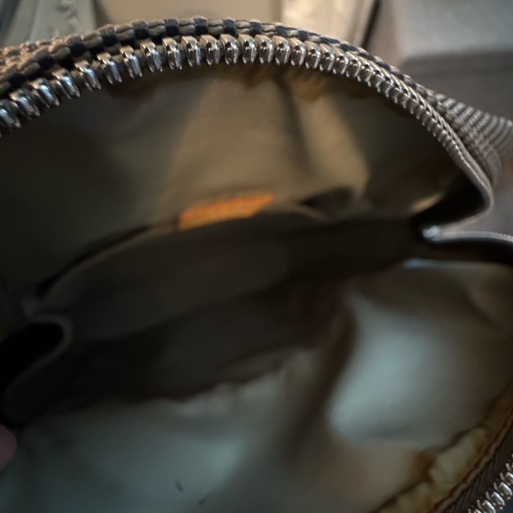 Louis Vuitton Black and Silver Zippered Canvas bag - Picture 6 of 9
